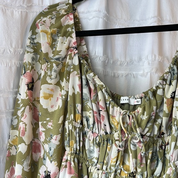 Shop Zoco Secret Garden Floral Midi Dress - Picture 4 of 6